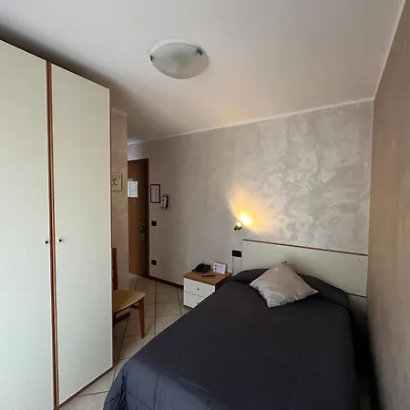 Avogadro Hotel 2*
