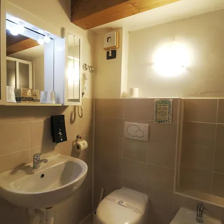 Avogadro Hotel